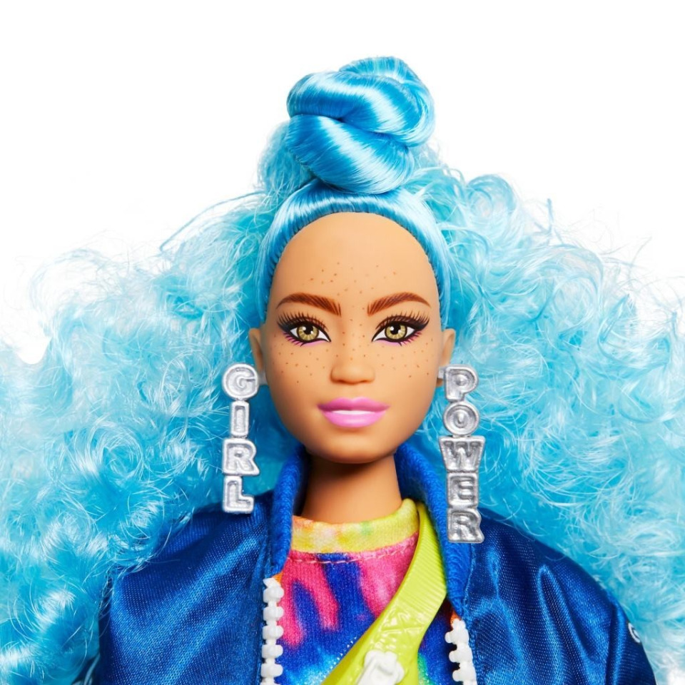 Obrázek 1 produktu Barbie Extra Stylová dlouhovláska s kočkama a skateboardem, Mattel GRN30
